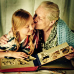 Como alegrar um paciente de Alzheimer com suas lembranças?