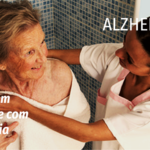 Dar banho em paciente com demência